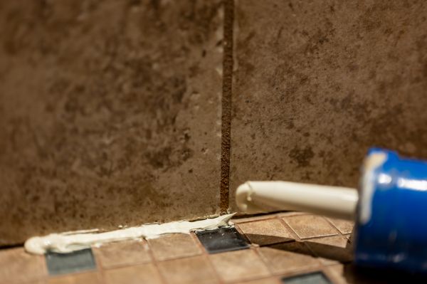 Shower Caulk Replacement in Little Rock